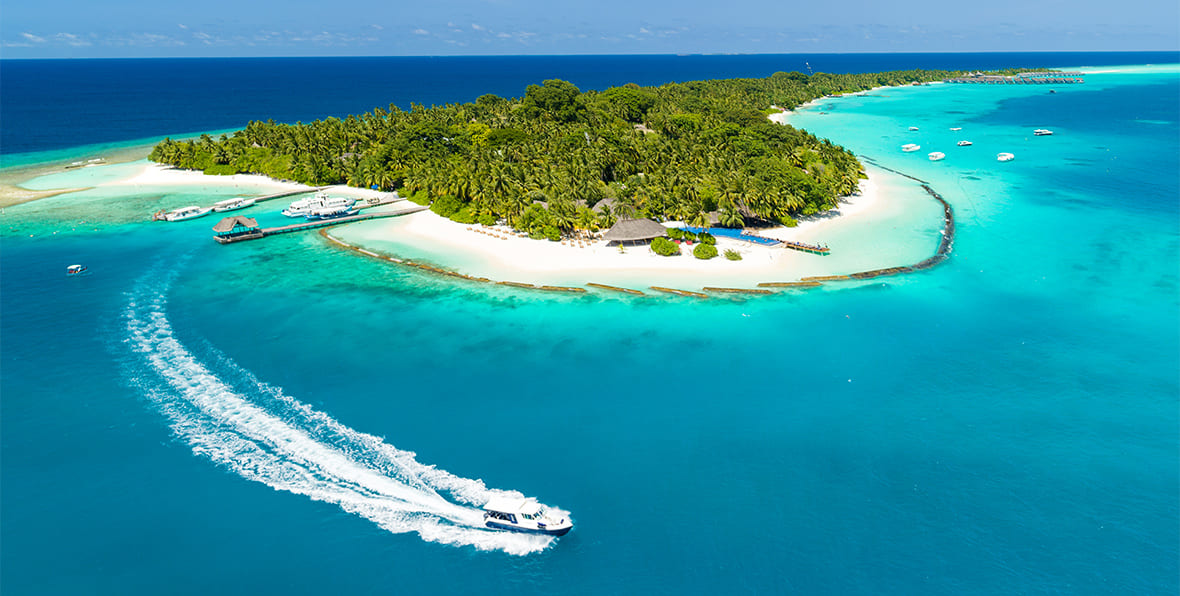 Kuramathi Island Resort Maldives - arenatours.com