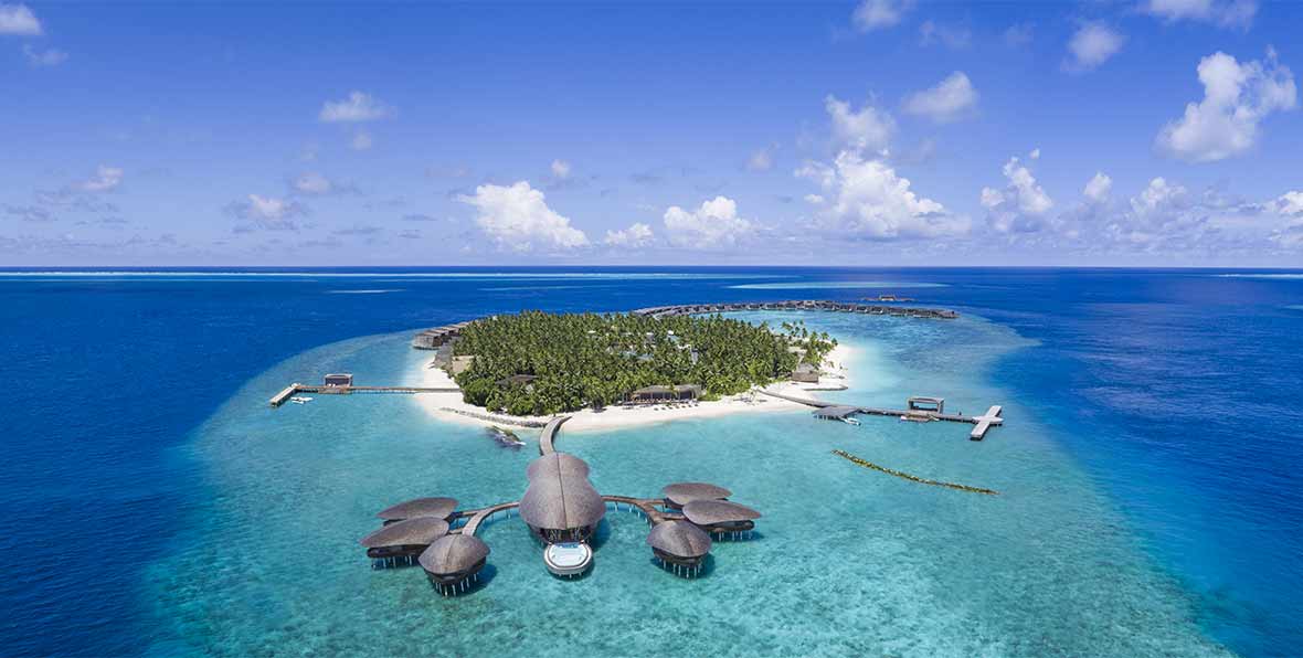 The St Regis Maldives Vommuli Resort - arenatours.com