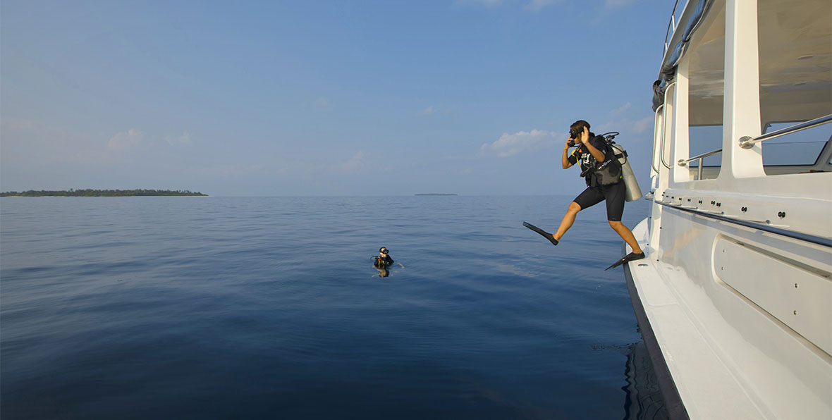 Emerald Faarufushi Resort Spa Diving - arenatours.com