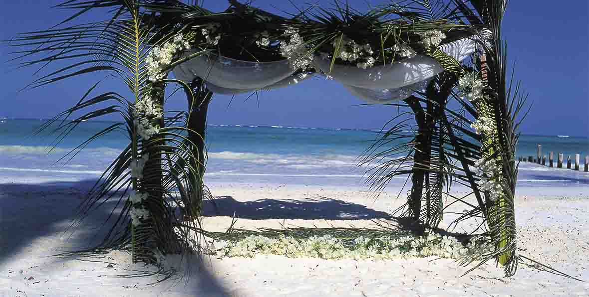 Breezes Beach Club Spa Zanzibar - arenatours.com