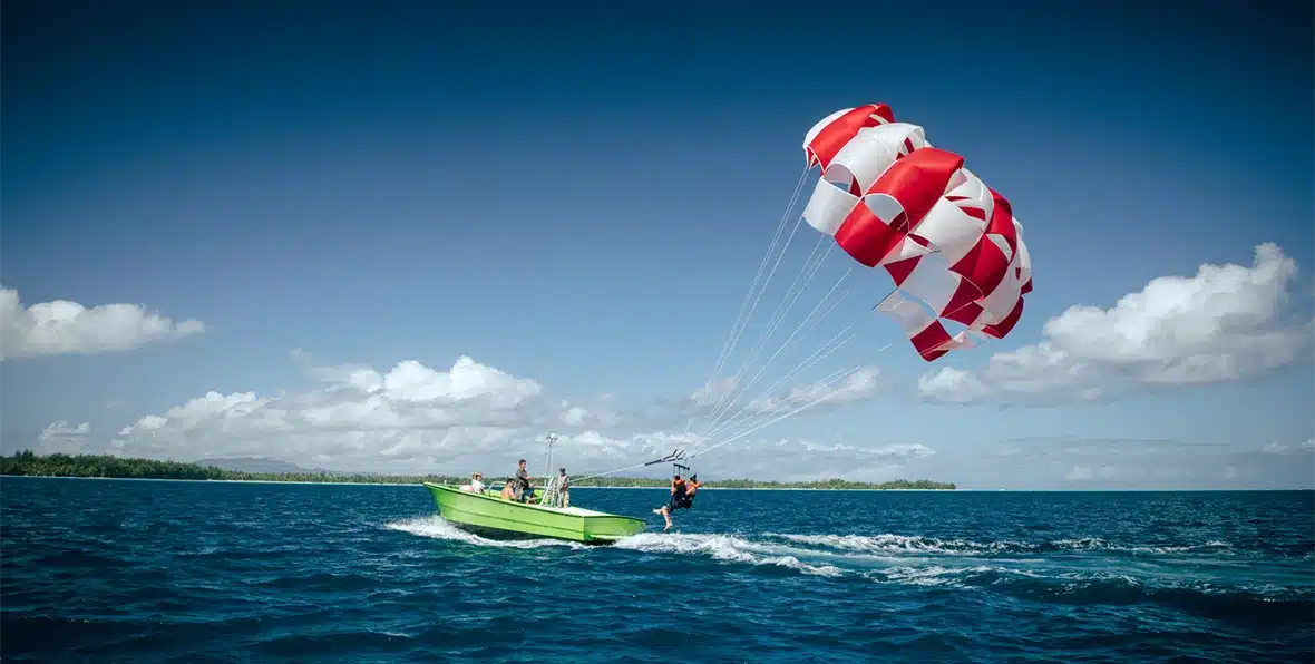 Luna De Miel Polinesia Parasailing - arenatours.com